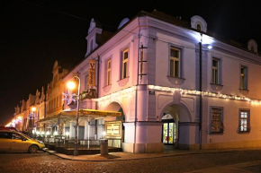 Hotel Zlatá Včela, Domazlice